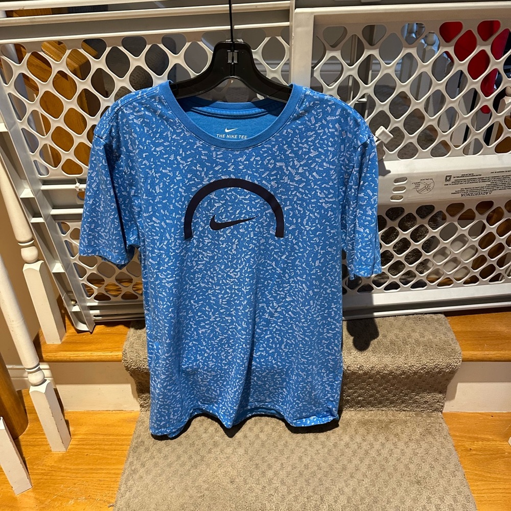 Nike tshirt